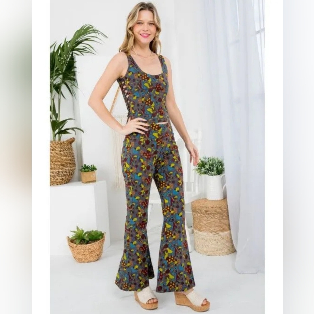 Mushroom Flared Katmandu Multicolor Print Pants - SIZE M/L
